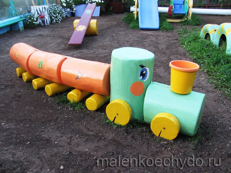 паровоз из чурок